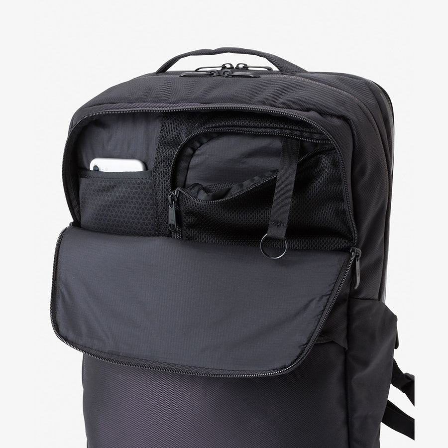THE NORTH FACE(ザ ノースフェイス)シャトルデイパック(ユニセックス)NM82329