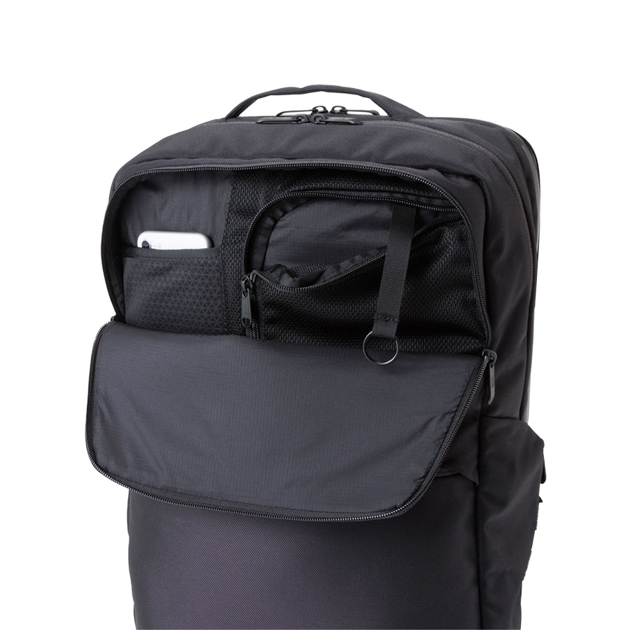 THE NORTH FACE(ザ ノースフェイス)シャトルデイパック NM82329