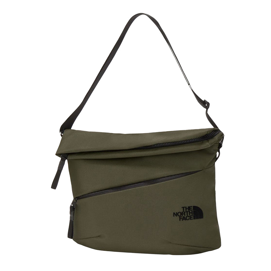 THE NORTH FACE(ザ ノースフェイス)ピレネーショルダーL NB82508